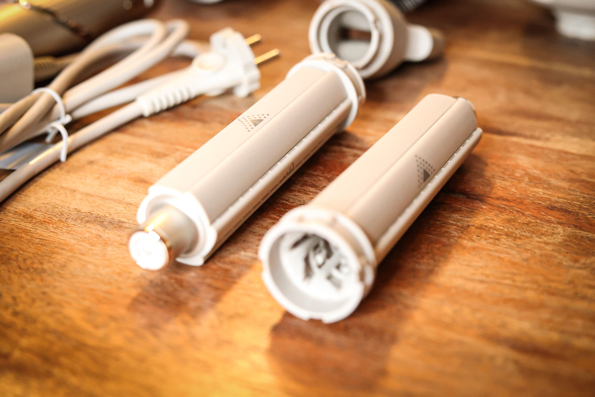 Вы можете увидеть насадки для локонов Shark FlexStyle.